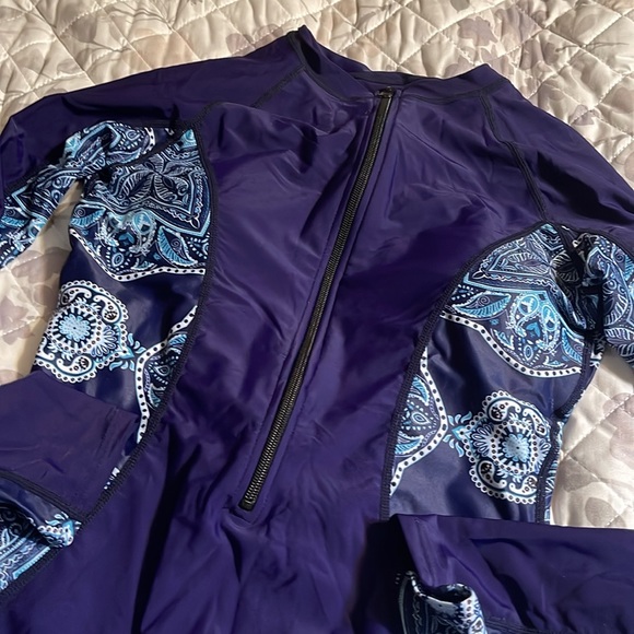 NWOT l/s one piece swimsuit M - Picture 2 of 6